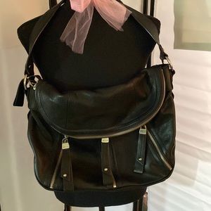 B Makowsky black leather shoulder bag